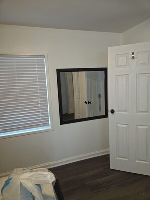 Interior - Charming 2-bedroom house in pleasant Riverdale with central heat and air (Riverdale)