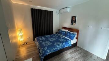 4 bedrooms, iron/ironing board, free WiFi, bed sheets