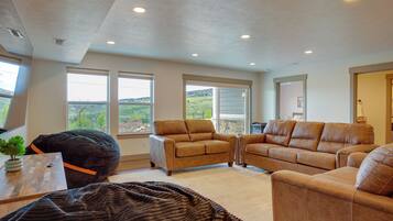 Rumah (6 Bedrooms) | Interior