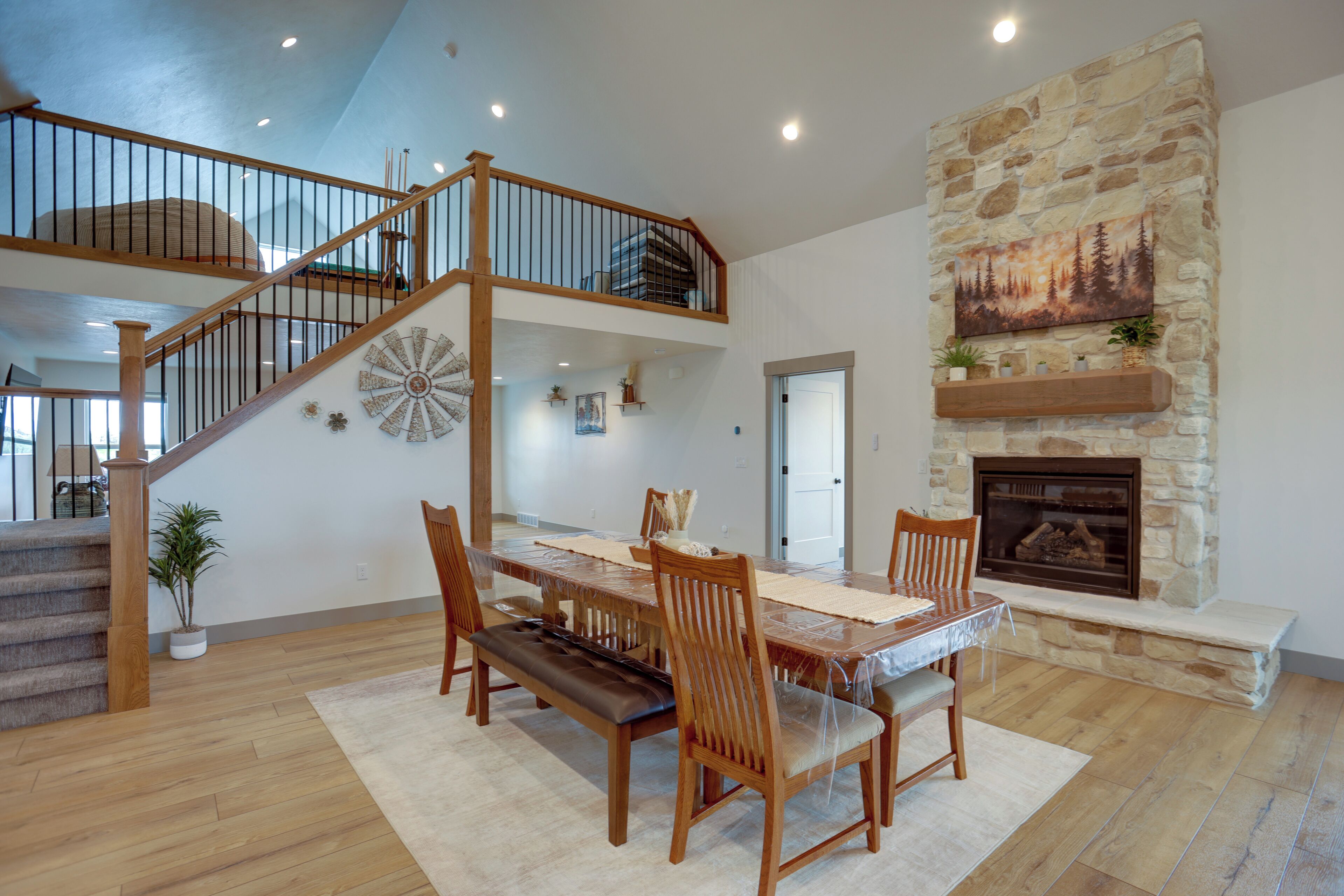 House (6 Bedrooms) | Interior