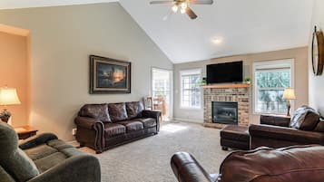 House (3 Bedrooms) | Front of property