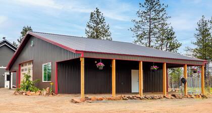 Retreat With Indoor Swim Spa, Access to Clear Lake