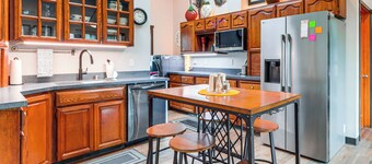 Retreat With Indoor Swim Spa; Access to Clear Lake