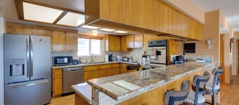 2 Mi to River, Lake Mohave and Laughlin Casinos