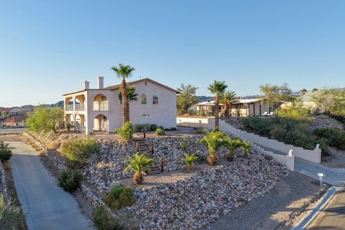 2 Mi to River, Lake Mohave and Laughlin Casinos