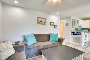 Interior - Steps to Ocean! Family-friendly Carolina Beach Gem (Carolina Beach)