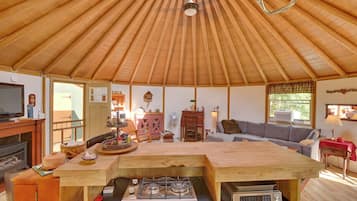 House (1 Bedroom) | Interior