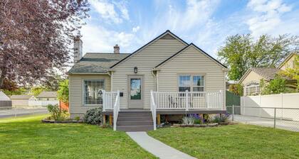 6 Mi to Shoshone Falls! Charming Idaho Home