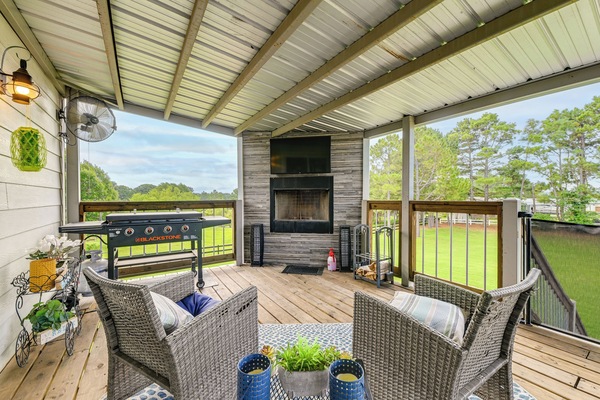 House (4 Bedrooms) | Front of property