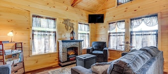 Hike, Hunt & Golf! Cabin on 4 Acres in Naples