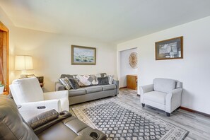 House (3 Bedrooms) | Interior - 2 Mi to Lake St Clair Boat Launch: Family Friendly (Harrison)