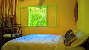 3 bedrooms, free WiFi, bed sheets, wheelchair access - House with private beach (Ile Sainte-Marie)