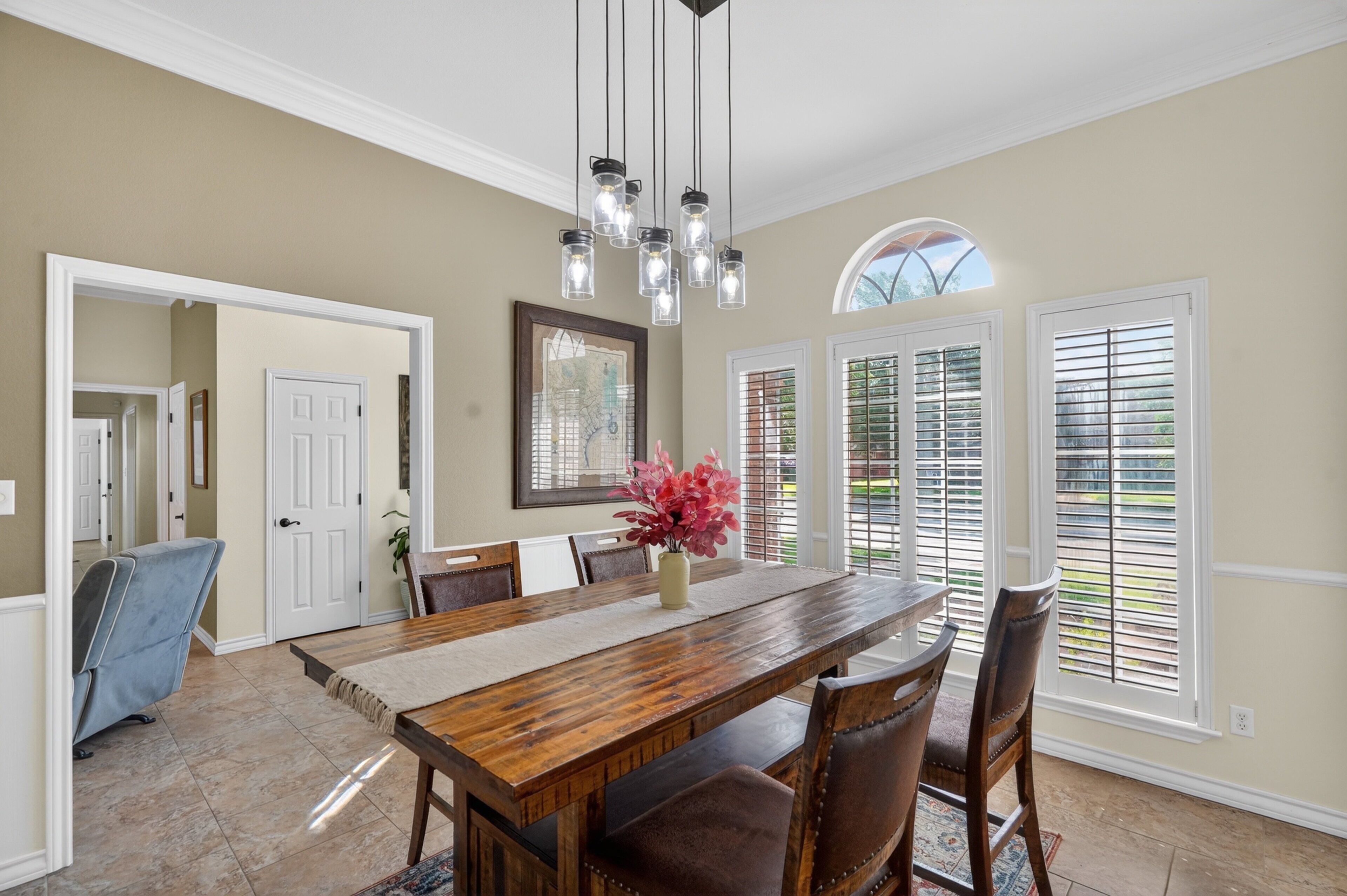 House, 4 Bedrooms | Tempat makan