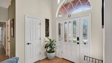 House, 4 Bedrooms | Bahagian dalam