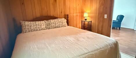 WiFi, bed sheets