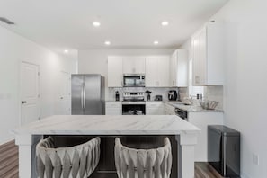 Casa adosada, varias camas, cocina, vistas al jardín (Covey Luxe) | Cocina privada