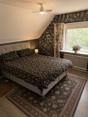 Room - Traditional Swedish Home, Northern Lights, Gulf of Bothnia, Sleeps 5 (Kinnbäck)