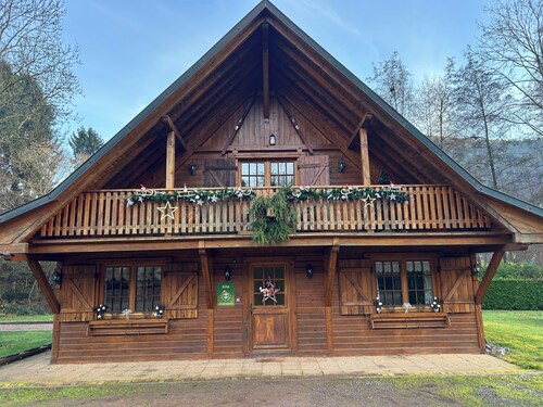 COTTAGE FOR YOUR VACATION "AU CHANT DU RUISSEAU