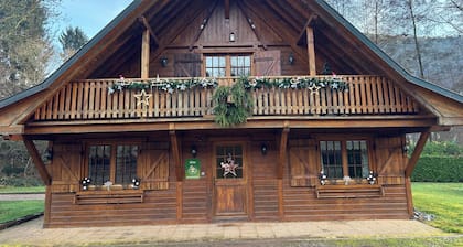 COTTAGE FOR YOUR VACATION "AU CHANT DU RUISSEAU