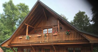 CHALET POUR VOS VACANCES « AU CHANT DU RUISSEAU »