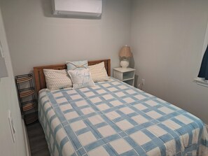 Iron/ironing board, Internet, bed sheets - 2 Bedroom Condo Less Than A Mile To Rehoboth & Dewey Beaches (Rehoboth Beach)