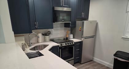 2 Bedroom Condo Less Than A Mile To Rehoboth & Dewey Beaches