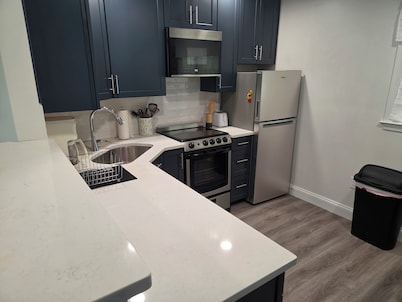 2 Bedroom Condo Less Than A Mile To Rehoboth & Dewey Beaches