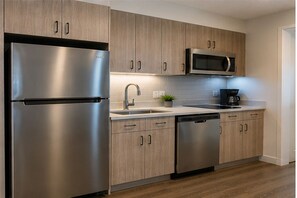 Basic Room | Private kitchen - The Marcellin Hotel (Toronto)
