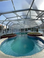 Una piscina techada