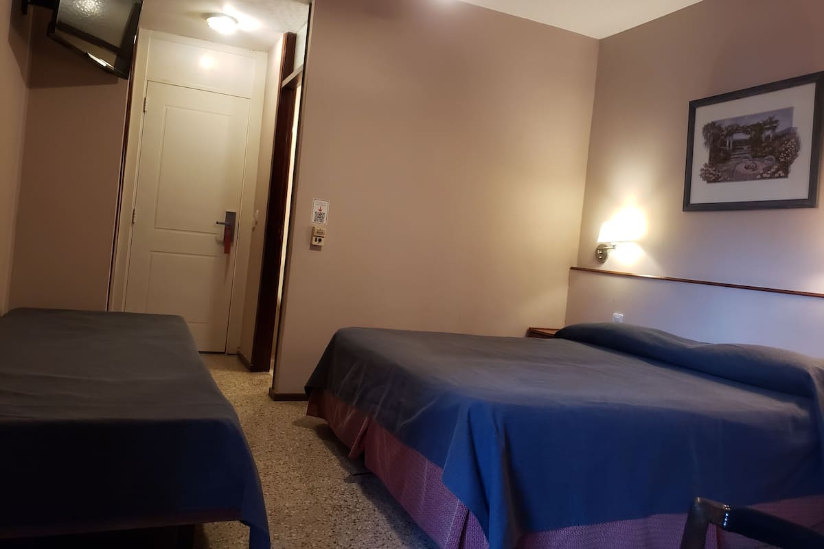 In-room safe, wheelchair access