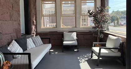 NH6 - Modern 2BR Retreat in a Historic House