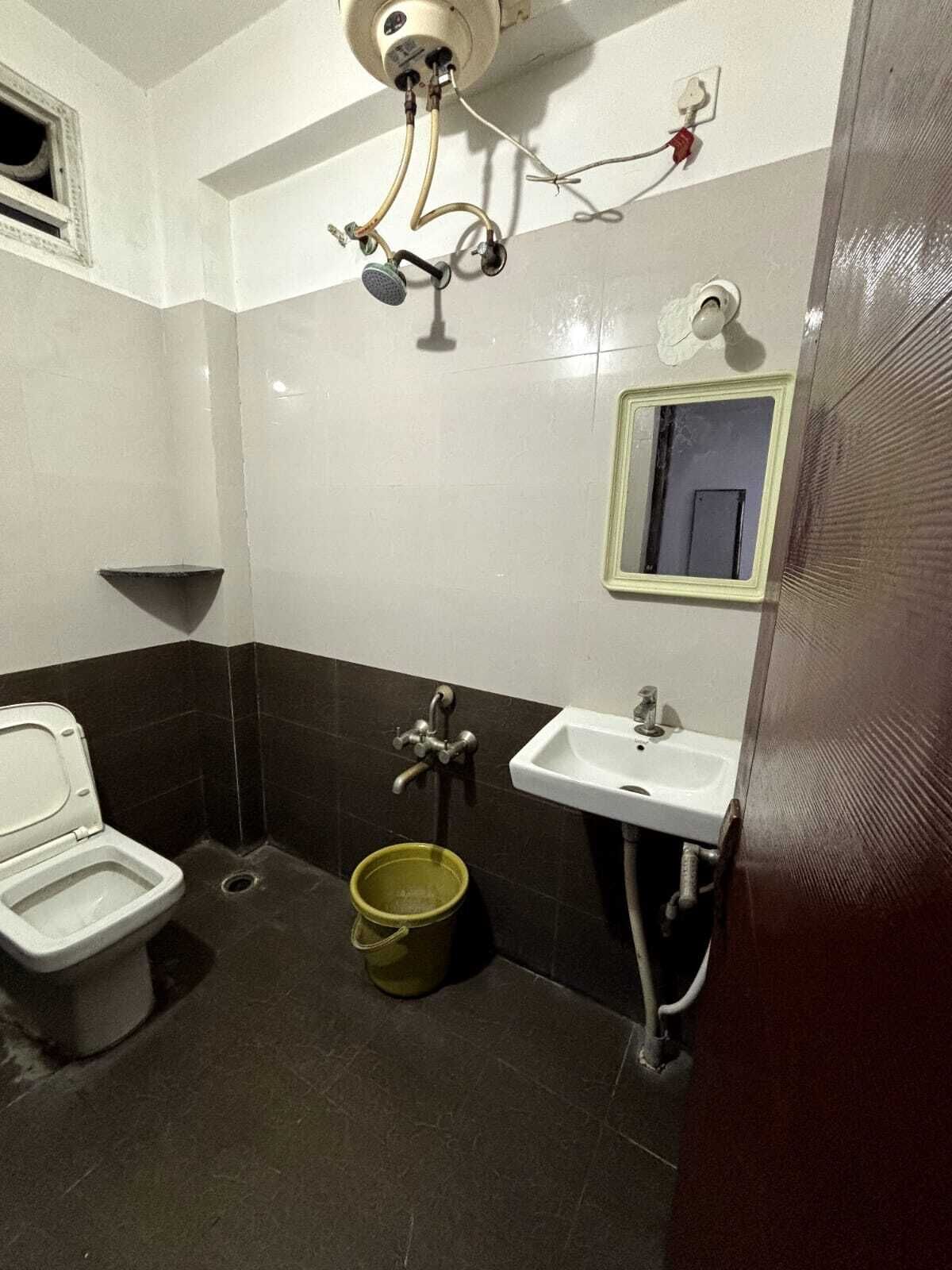 Habitació familiar | Bany | Dutxa, tovalloles, sabó i xampú 