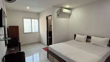 Superior Room | Desk, laptop workspace, free WiFi