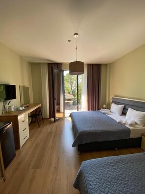 In-room safe, free WiFi - Kobuleti Garden Inn (Kobuleti)