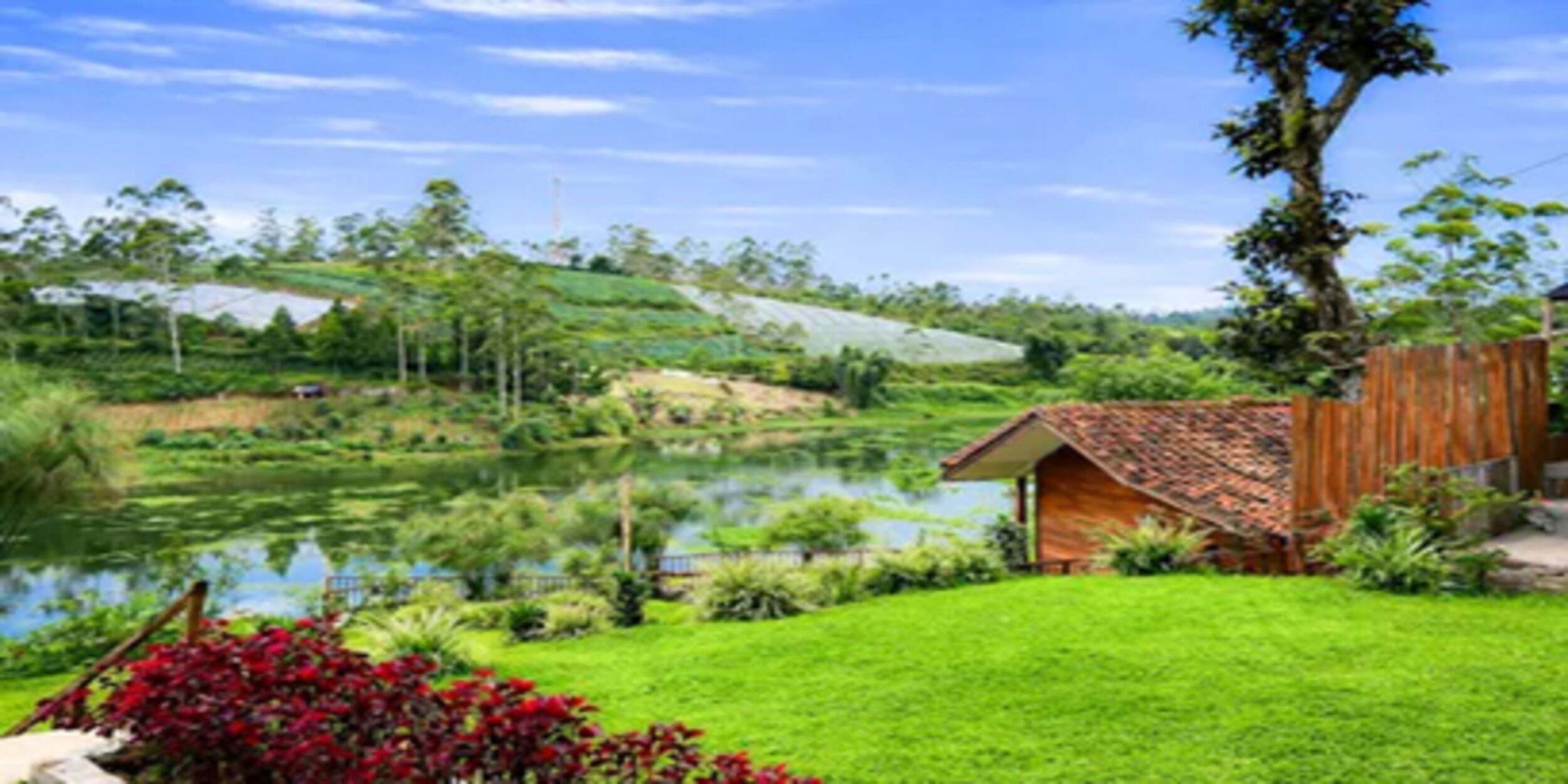 Cottage, Courtyard View | Property grounds