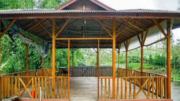Double or Twin Room | Property grounds