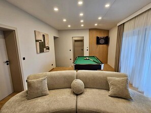 Spielezimmer