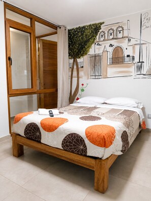 Internet, bed sheets - Private Rooms Across from the Plaza de Armas, Private Bathroom, Beautiful View (Arequipa)