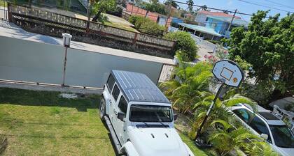 Spacious Family-Friendly Kings Park Retreat Sleeps 6+ 3BR/3BA A/C, WiFi & Parkin