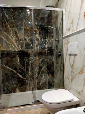 Bathroom - Calabria Scalea sea .Near the station, the center a few minutes from the beach (Scalea)