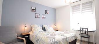 Les Loges de Véro RDC - 5 min from Verdun, private parking, motorcycle garage, air conditioning.