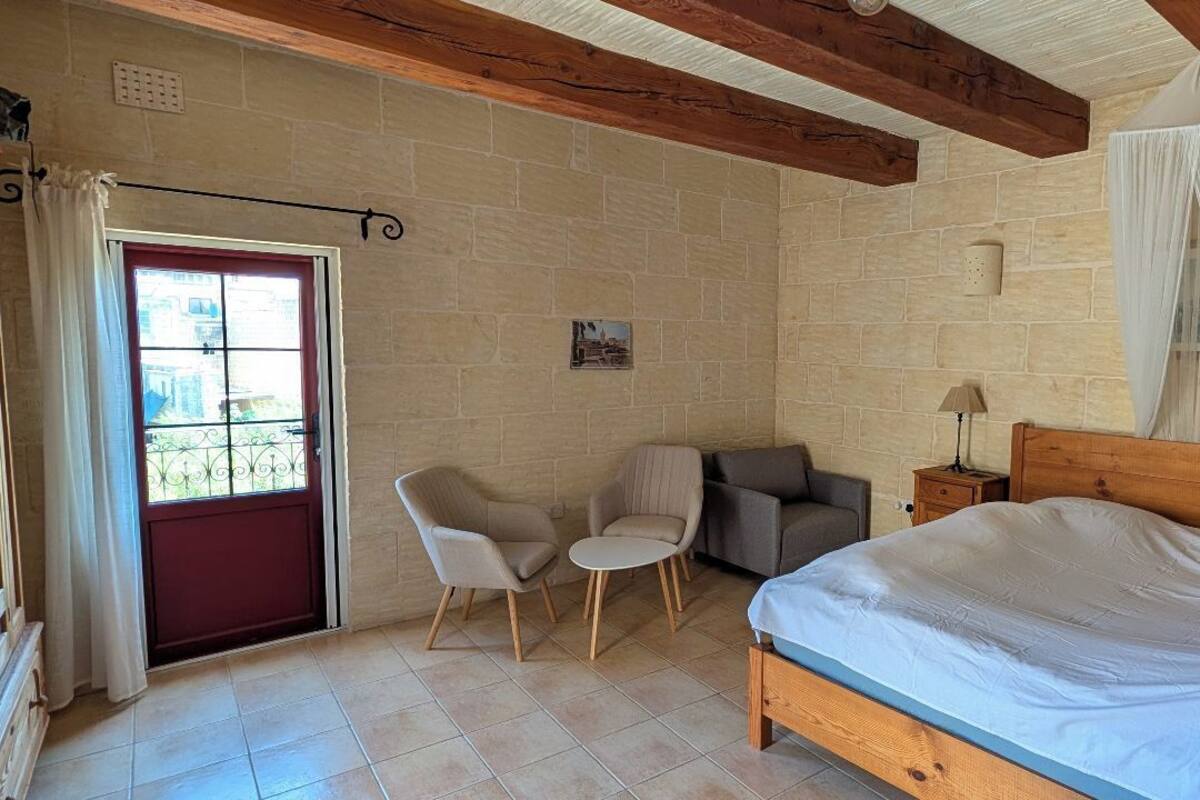 Chambre Confort Double ou avec lits jumeaux | Coin séjour