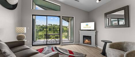 Condo, Multiple Beds, Golf View (Green Mountain Getaway) | Living area