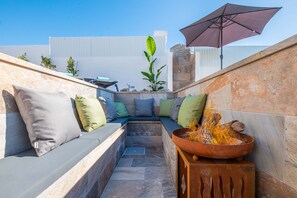 Terrace/patio - Luxury retreat w/ heatable pool & jacuzzi (Albufeira)