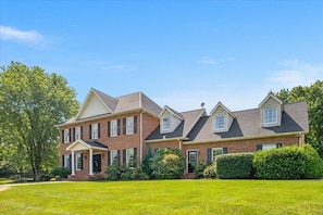 Exterior -     Your Private Vineyard Retreat Awaits. (Winchester)