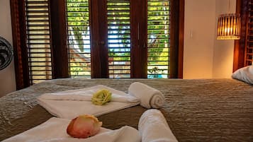 Comfort Suite, Sea View | In-room safe, desk, laptop workspace, iron/ironing board (on request)