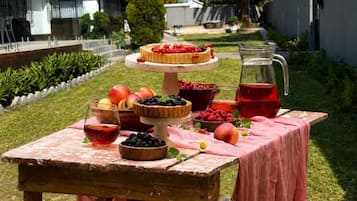Deluxe Room | Outdoor dining