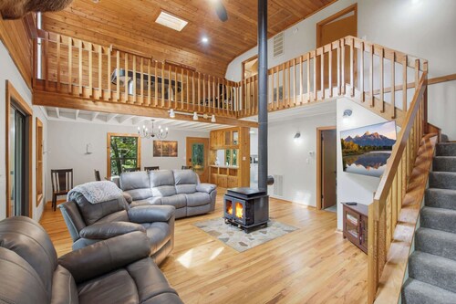Sharp Top Mountain Retreat