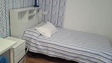 4 chambres, fer et planche à repasser, accès Internet, draps fournis