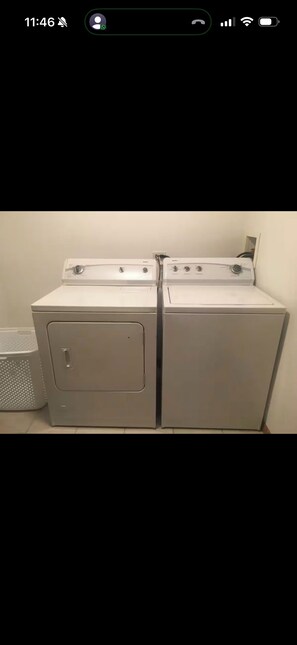 Interior - 2-bedroom apartment in pleasant Oak Lawn with AC comfort (Oak Lawn)